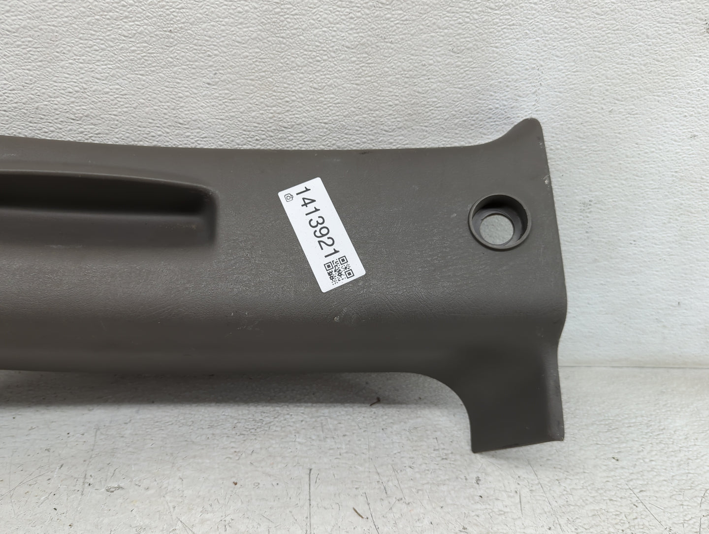 1996-2021 Chevrolet Express 3500 Passenger Center Pillar Oem - Oemusedautoparts1.com