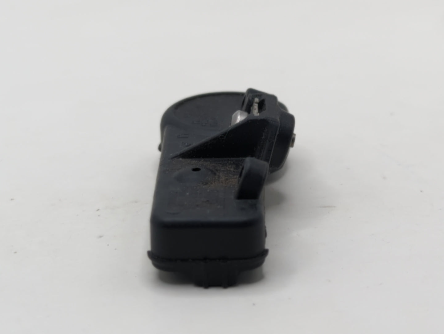2024 Chevrolet Express 3500 Tire Pressure Monitoring System Sensor Tpms - Oemusedautoparts1.com