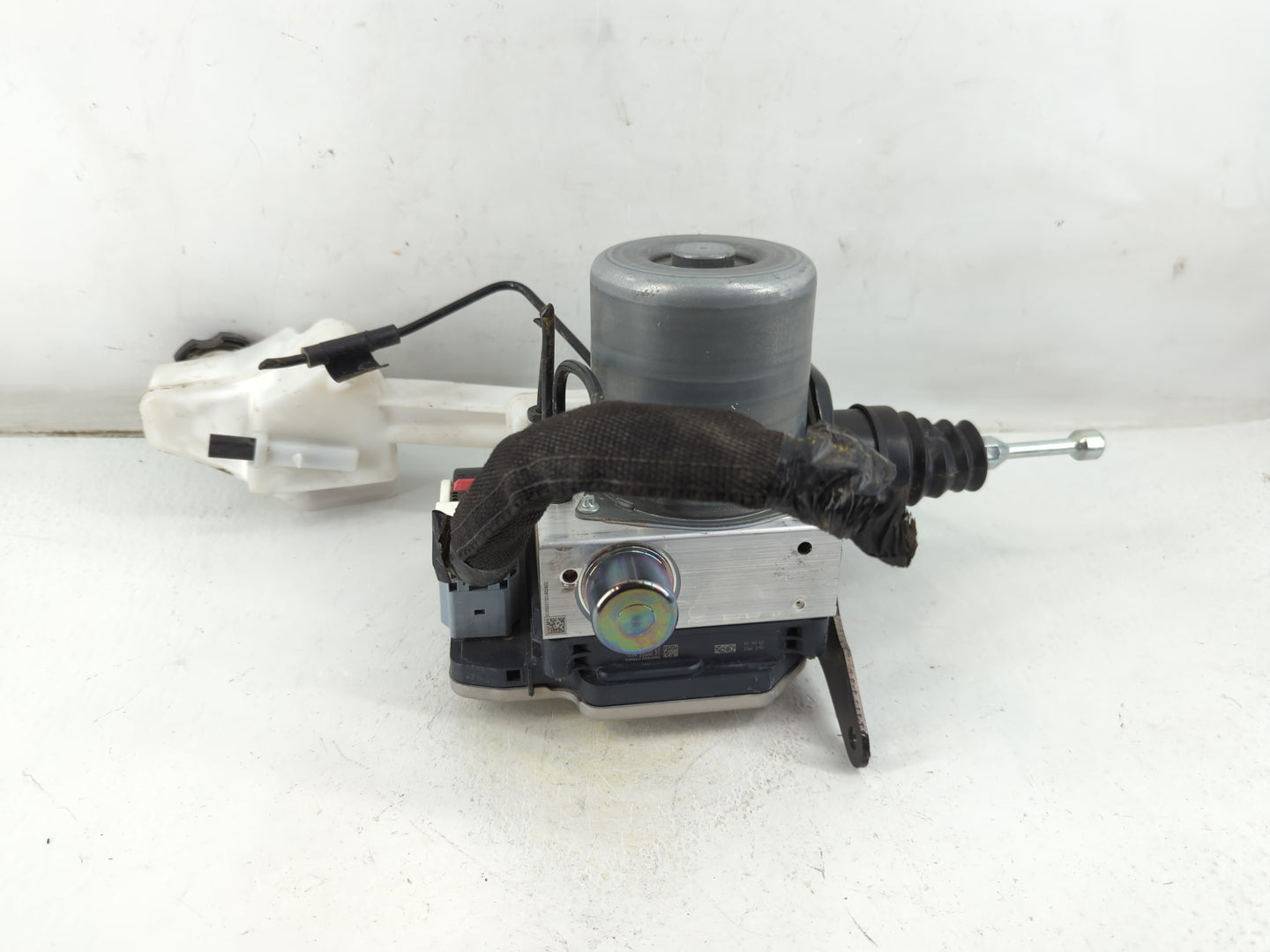 2024 Chevrolet Malibu ABS Pump Control Module Replacement P/N:42873956 Fits OEM Used Auto Parts - Oemusedautoparts1.com
