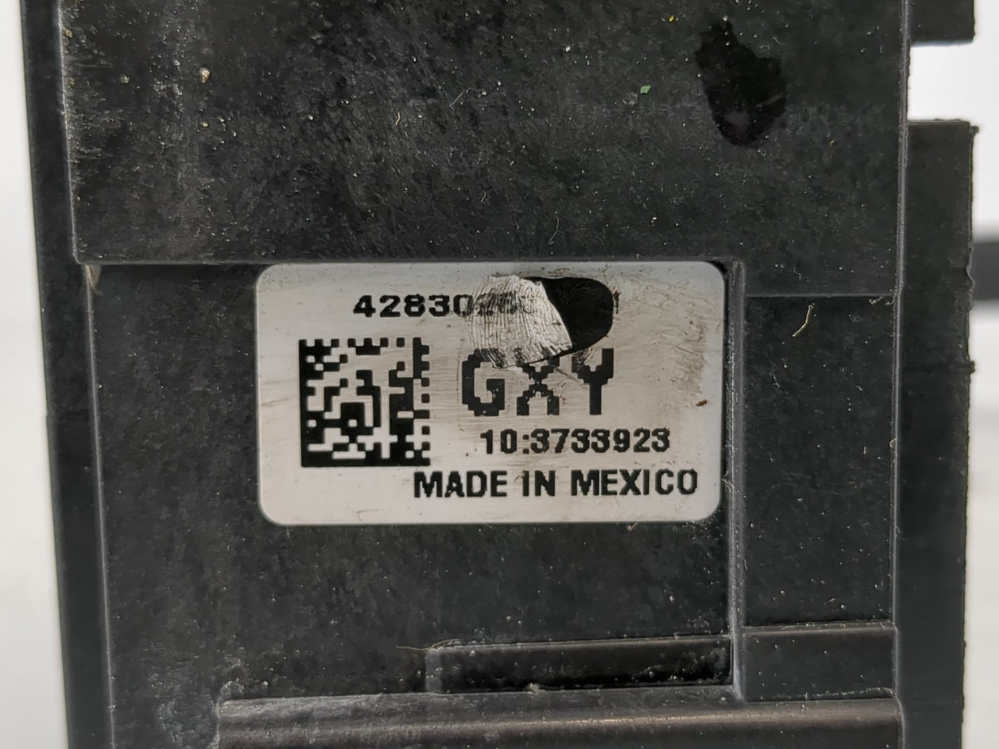 2024 Chevrolet Malibu Fusebox Fuse Box Panel Relay Module P/N:4283026GXY Fits OEM Used Auto Parts - Oemusedautoparts1.com