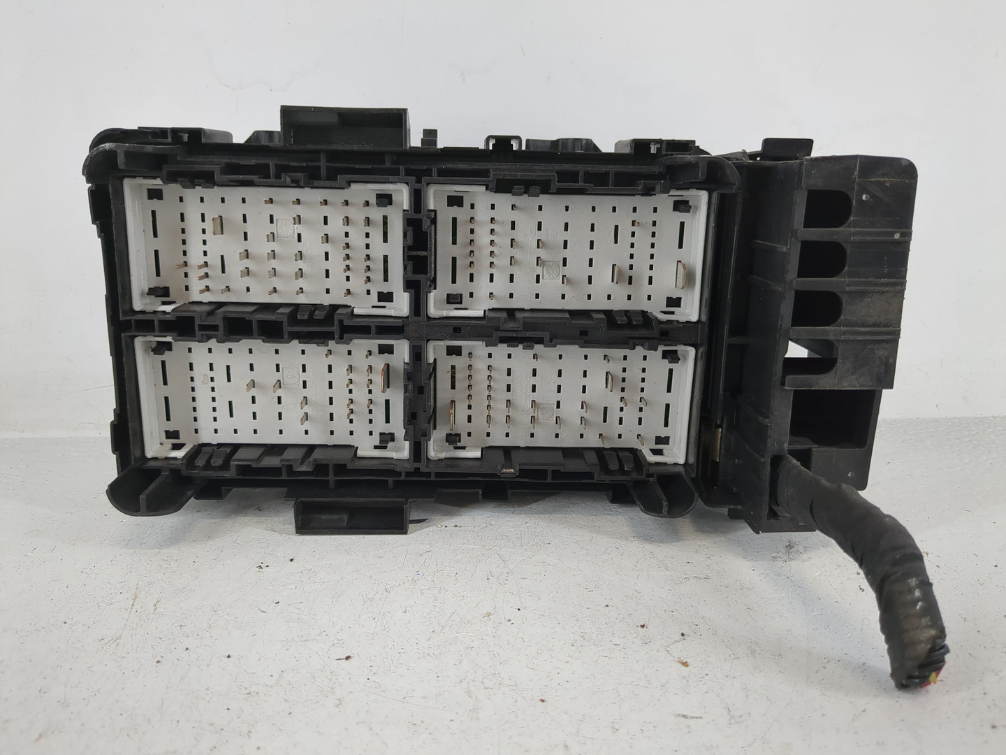 2024 Chevrolet Malibu Fusebox Fuse Box Panel Relay Module P/N:4283026GXY Fits OEM Used Auto Parts - Oemusedautoparts1.com
