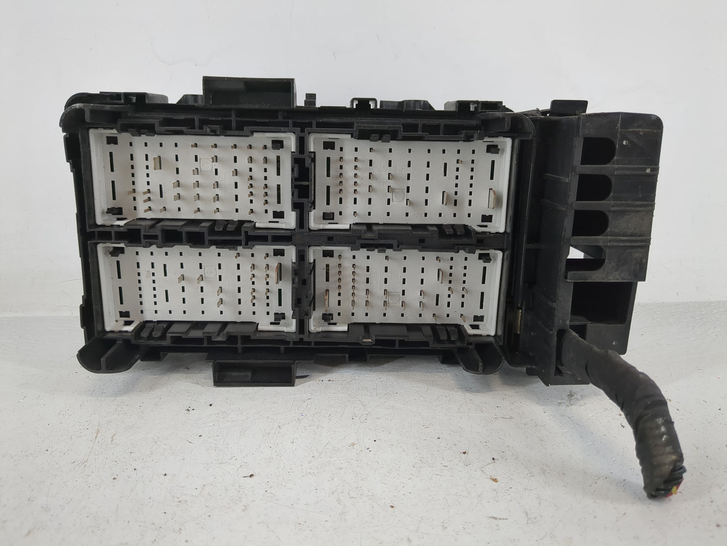 2024 Chevrolet Malibu Fusebox Fuse Box Panel Relay Module P/N:4283026GXY Fits OEM Used Auto Parts - Oemusedautoparts1.com