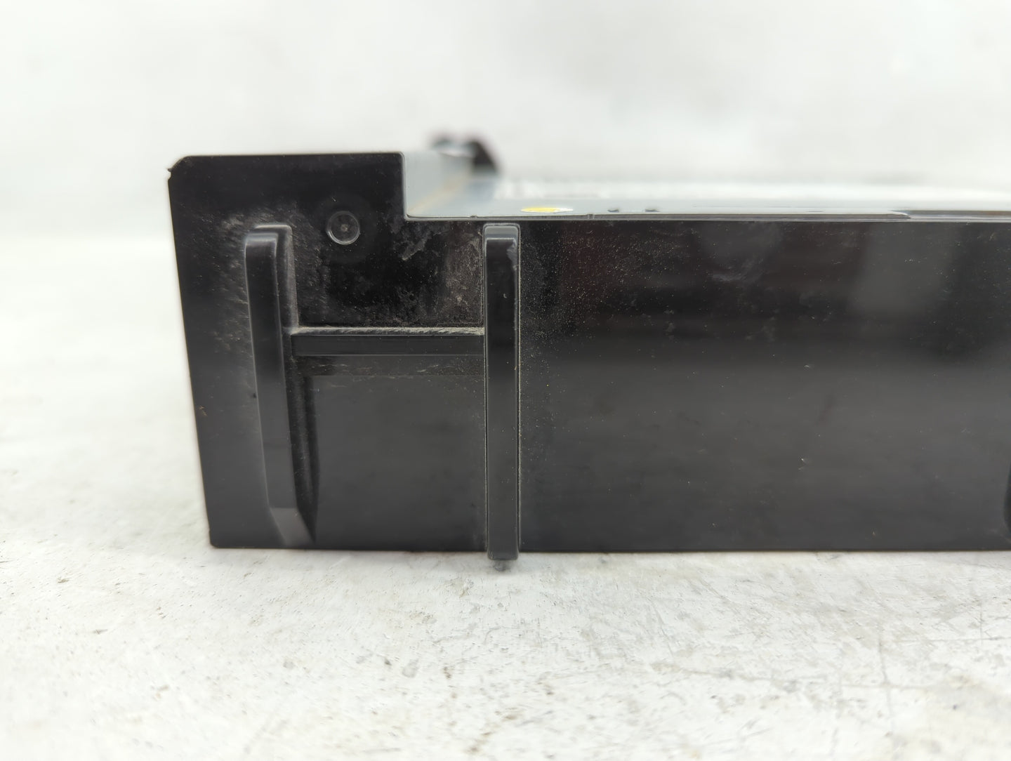 2024 Chevrolet Malibu Radio AM FM Cd Player Receiver Replacement P/N:555343750 86810839 Fits OEM Used Auto Parts - Oemusedau