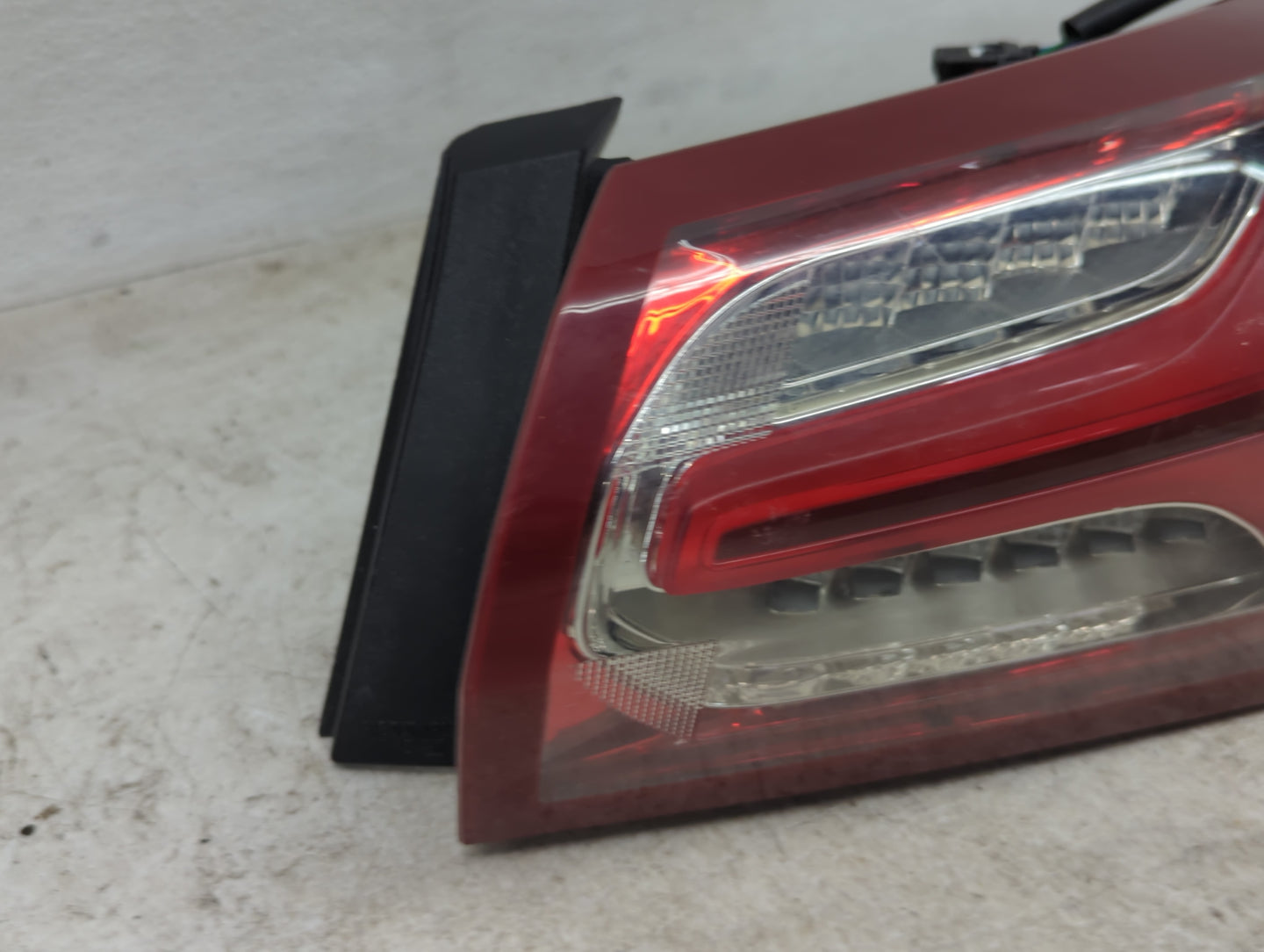 2019-2021 Chevrolet Malibu Tail Light Assembly Passenger Right OEM P/N:84595943 Fits Fits 2019 2020 2021 OEM Used Auto Parts