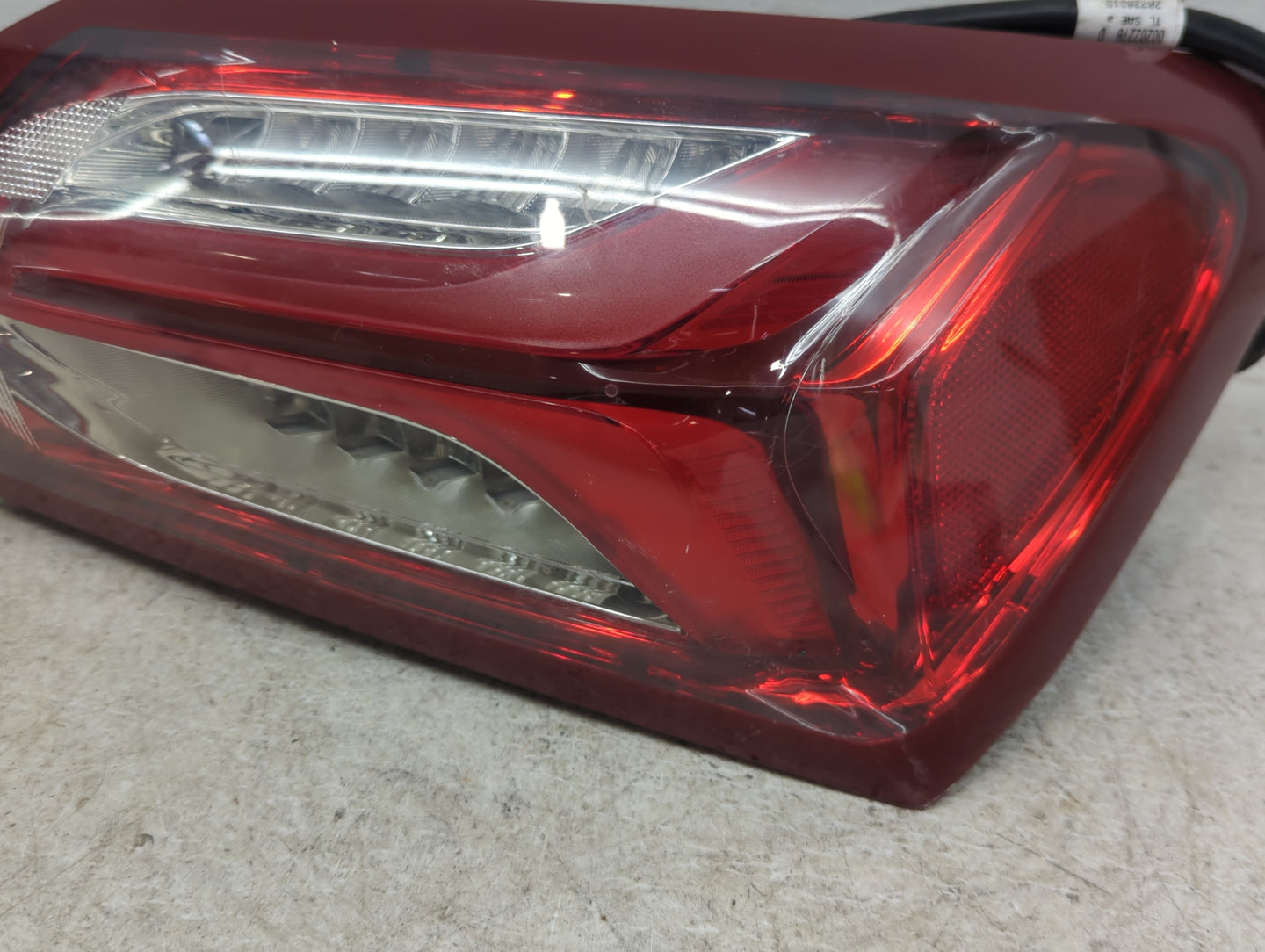 2019-2021 Chevrolet Malibu Tail Light Assembly Passenger Right OEM P/N:84595943 Fits Fits 2019 2020 2021 OEM Used Auto Parts