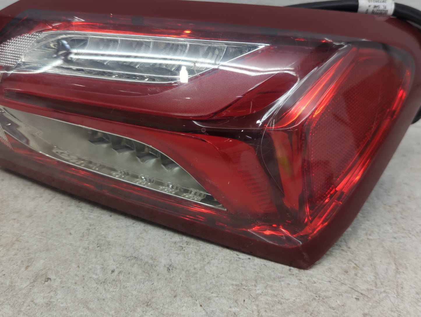 2019-2021 Chevrolet Malibu Tail Light Assembly Passenger Right OEM P/N:84595943 Fits Fits 2019 2020 2021 OEM Used Auto Parts