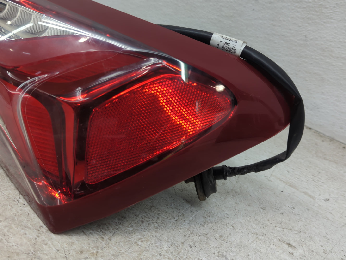 2019-2021 Chevrolet Malibu Tail Light Assembly Passenger Right OEM P/N:84595943 Fits Fits 2019 2020 2021 OEM Used Auto Parts