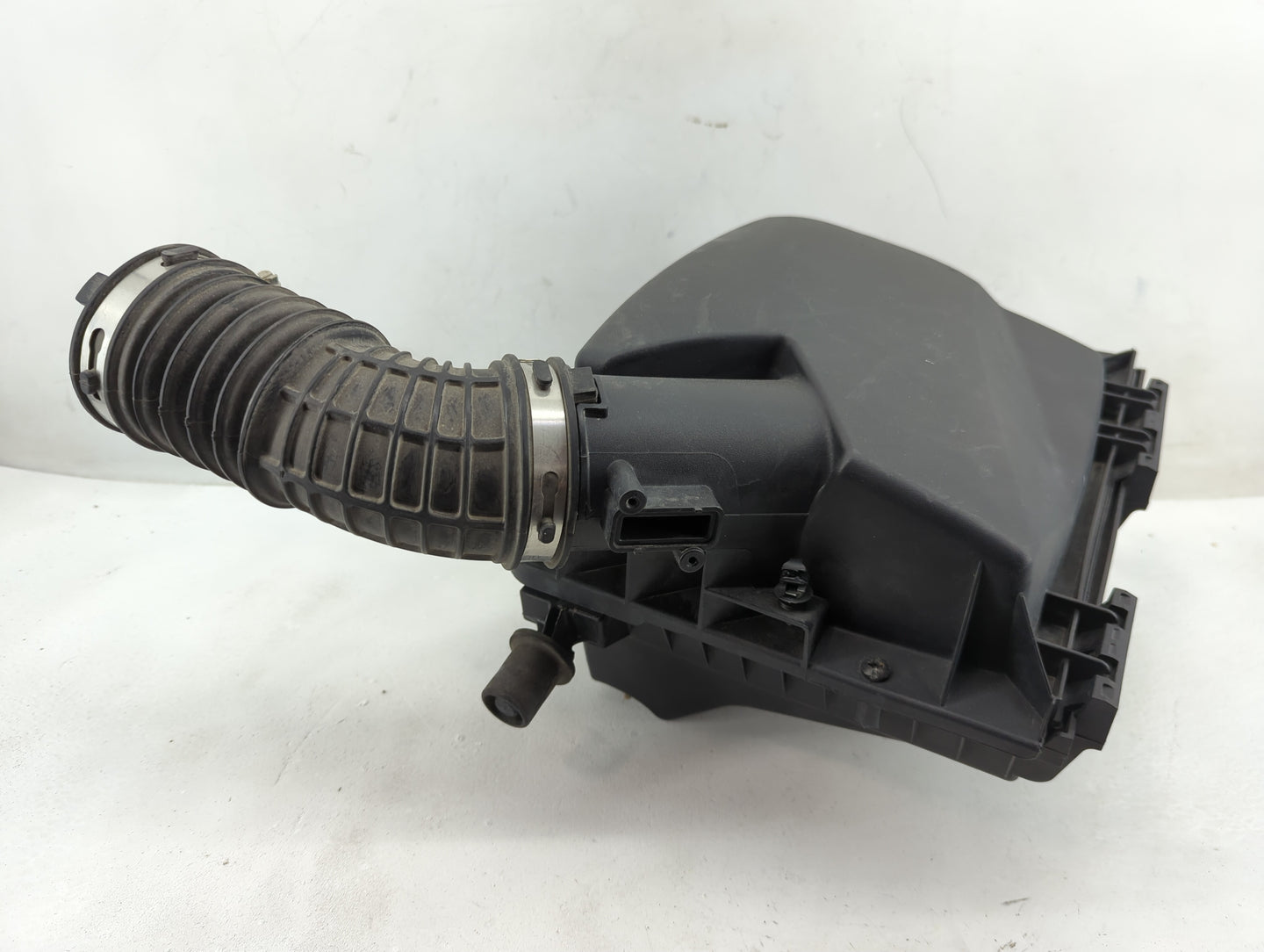 2016-2021 Chevrolet Malibu Air Cleaner Intake-duct Hose Tube - Oemusedautoparts1.com