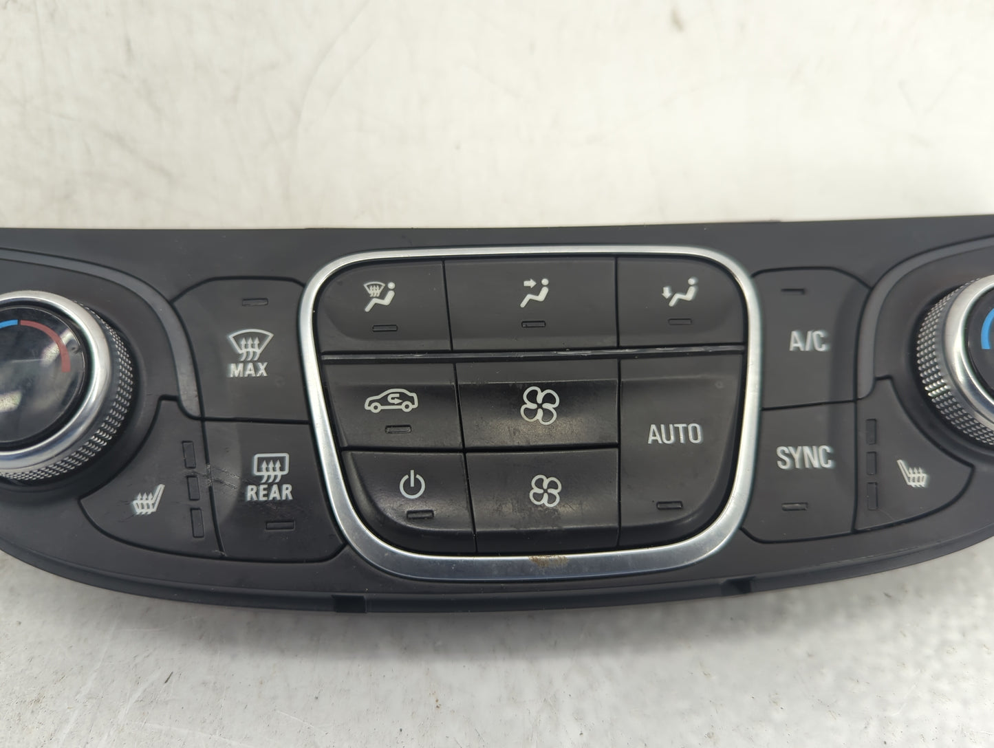 2018-2021 Chevrolet Malibu Climate Control Module Temperature AC/Heater Replacement P/N:84684288 7370200000000X Fits OEM Use