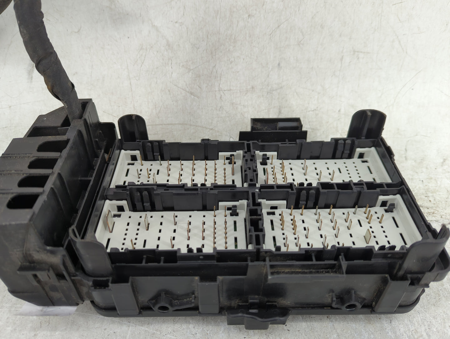 2024 Chevrolet Malibu Fusebox Fuse Box Panel Relay Module Fits OEM Used Auto Parts - Oemusedautoparts1.com