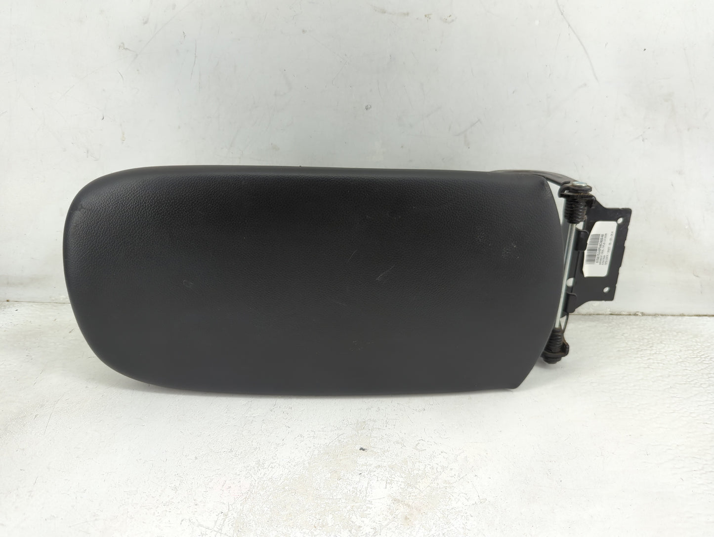 2024 Chevrolet Malibu Center Console Armrest Cover Lid P/N:1251040 Fits OEM Used Auto Parts - Oemusedautoparts1.com