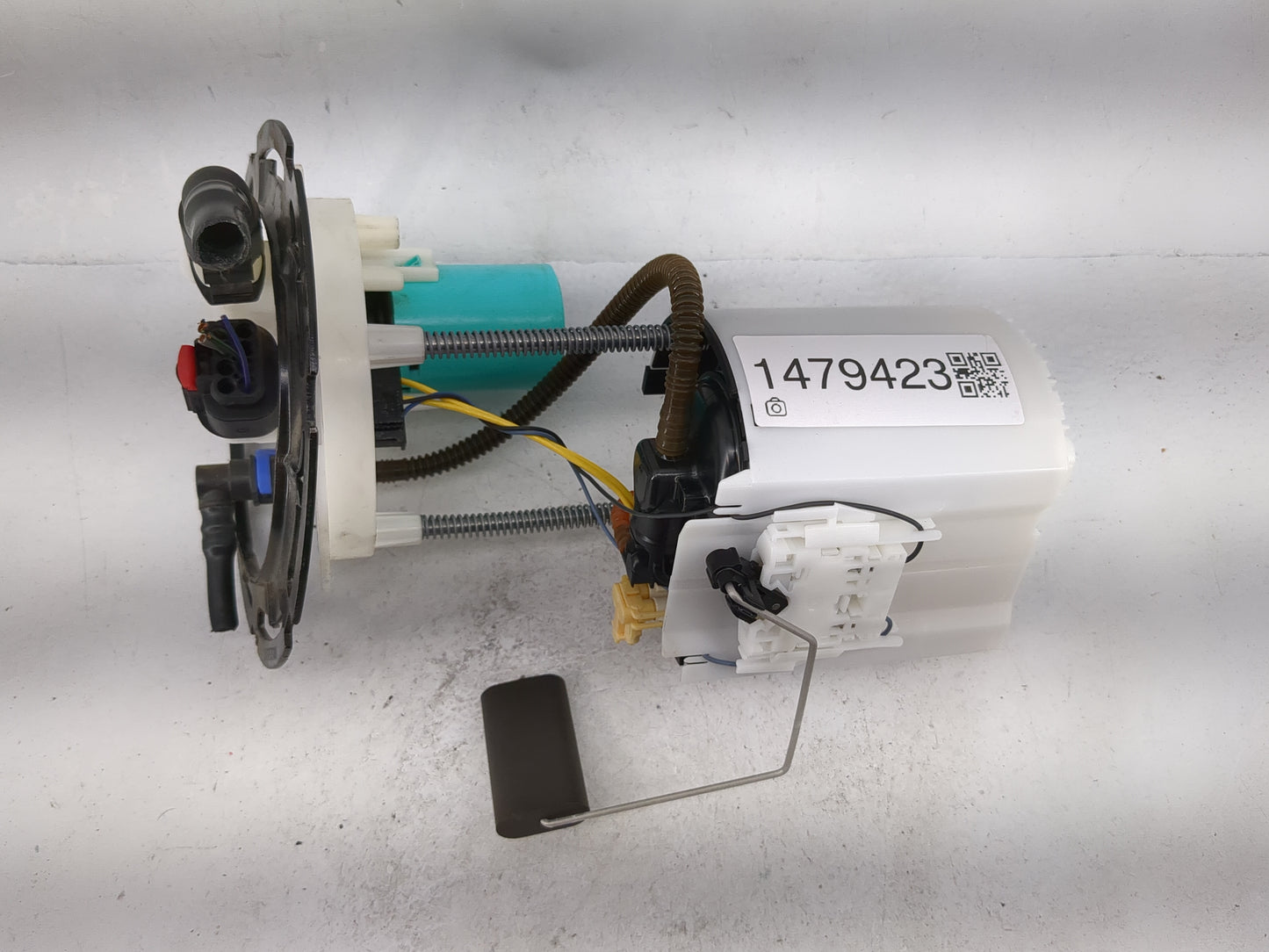 2018-2021 Chevrolet Malibu Electrical Gas Fuel Pump Assembly - Oemusedautoparts1.com