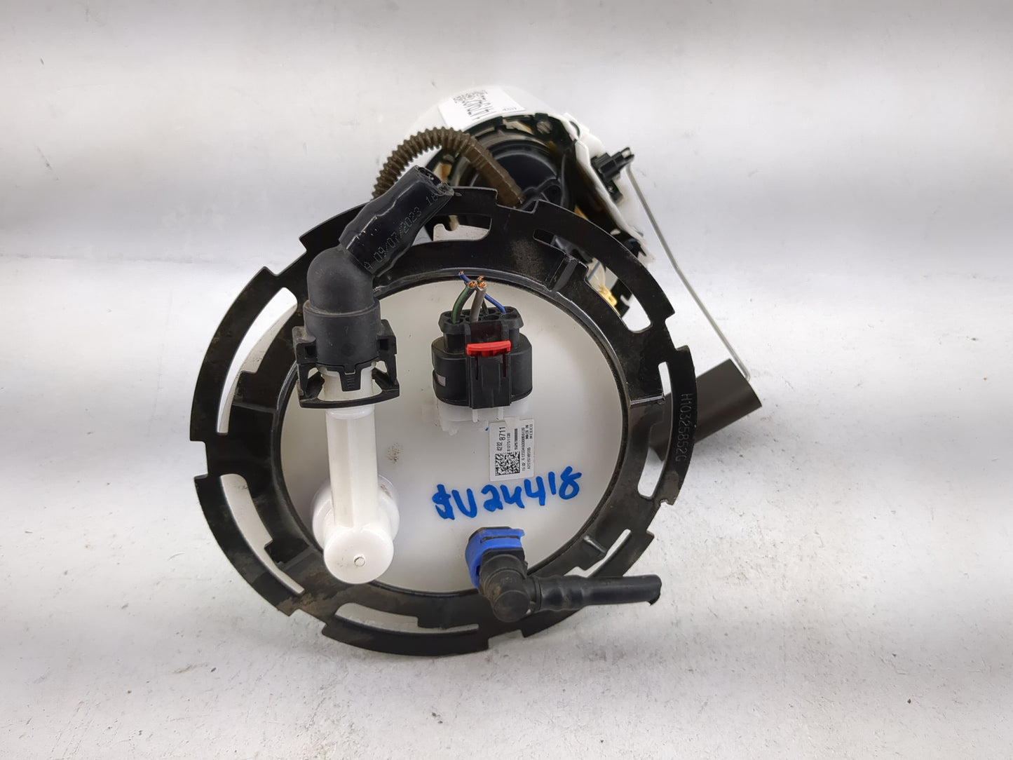 2018-2021 Chevrolet Malibu Electrical Gas Fuel Pump Assembly - Oemusedautoparts1.com