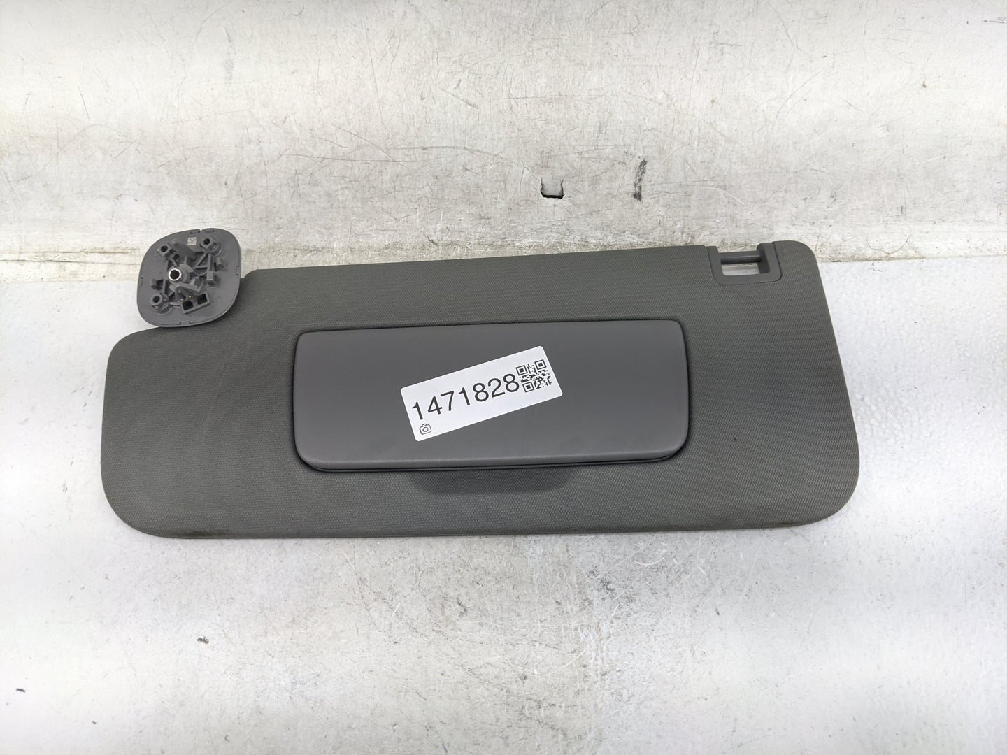 2019-2022 Chevrolet Silverado 1500 Sun Visor Shade Replacement Driver Left Mirror Fits Fits 2019 2020 2021 2022 OEM Used Aut