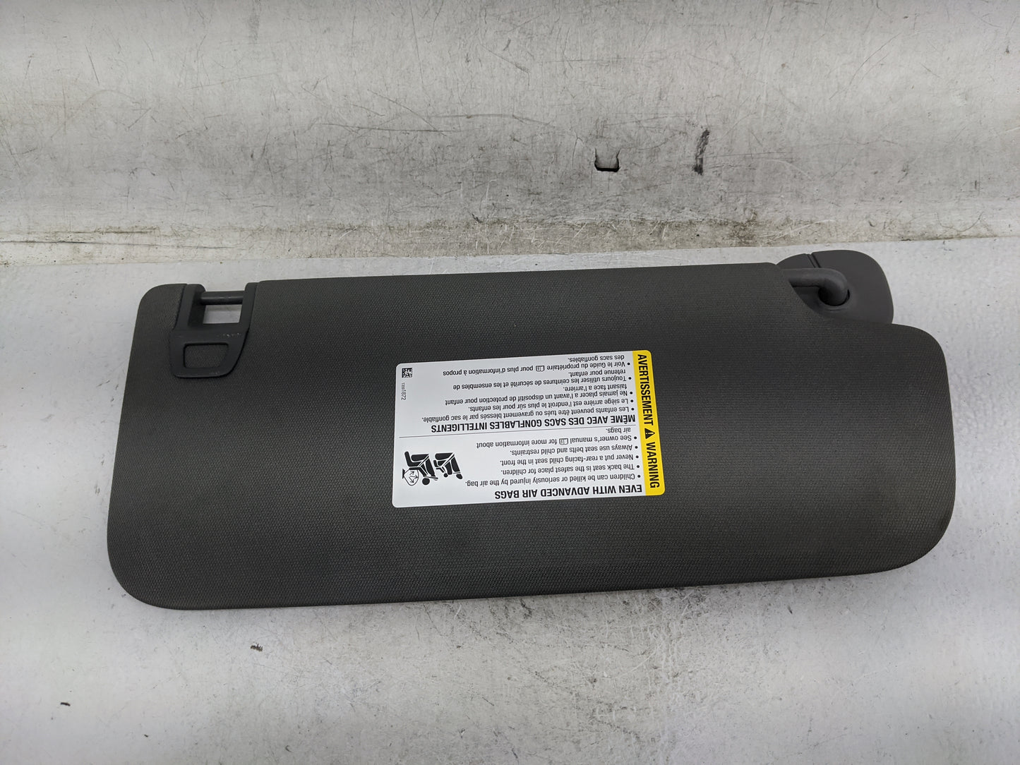 2019-2022 Chevrolet Silverado 1500 Sun Visor Shade Replacement Driver Left Mirror Fits Fits 2019 2020 2021 2022 OEM Used Aut