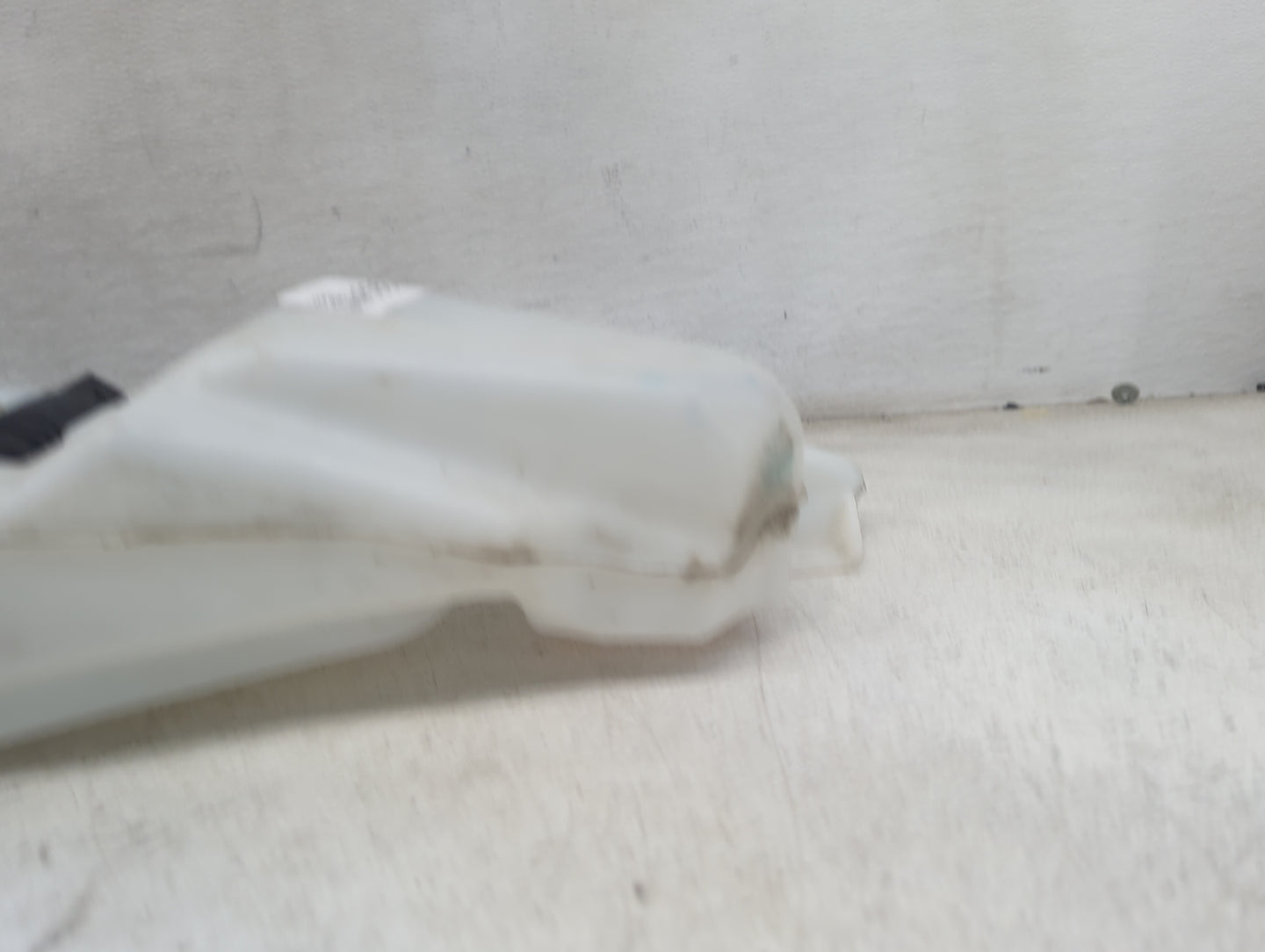 2024 Silverado 1500 Windshield Washer Fluid Reservoir Bottle Oem - Oemusedautoparts1.com