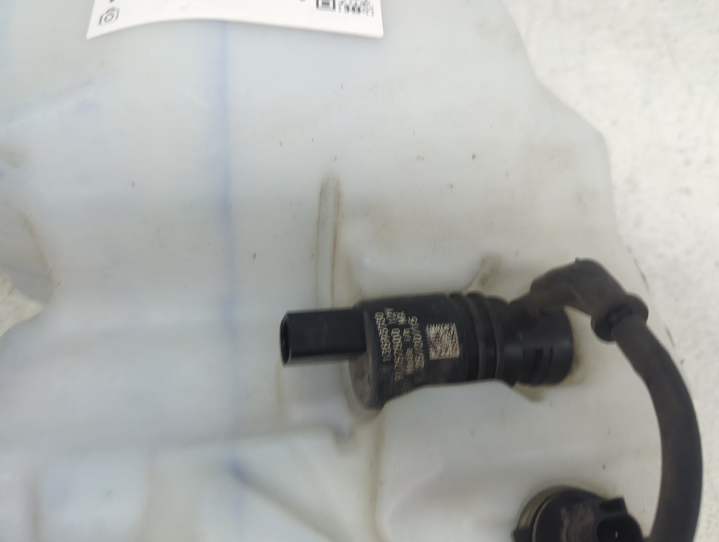 2024 Silverado 1500 Windshield Washer Fluid Reservoir Bottle Oem - Oemusedautoparts1.com