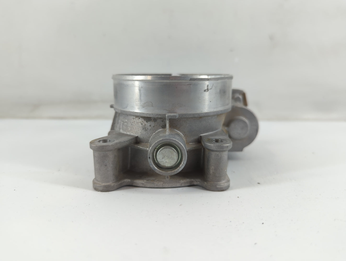 2015-2022 Chevrolet Tahoe Throttle Body P/N:12678224 Fits Fits 2014 2015 2016 2017 2018 2019 2020 2021 2022 OEM Used Auto Pa