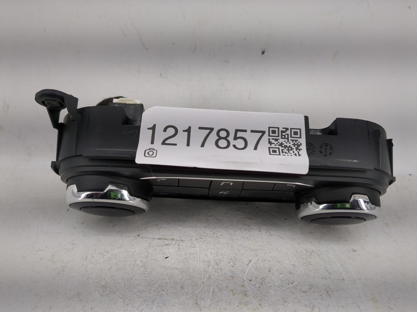 2024 Chevrolet Trailblazer Climate Control Module Temperature AC/Heater Replacement P/N:42854938 Fits OEM Used Auto Parts - 
