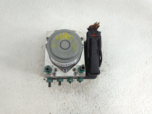 2019-2022 Chevrolet Traverse ABS Pump Control Module Replacement P/N:84503309 Fits Fits 2019 2020 2021 2022 OEM Used Auto Parts