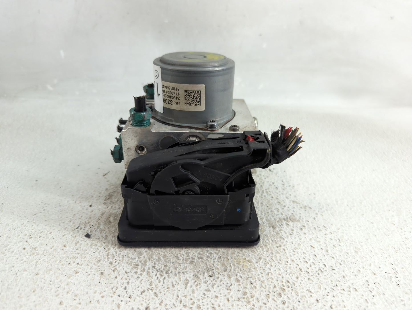 2019-2022 Chevrolet Traverse ABS Pump Control Module Replacement P/N:84503309 Fits Fits 2019 2020 2021 2022 OEM Used Auto Pa