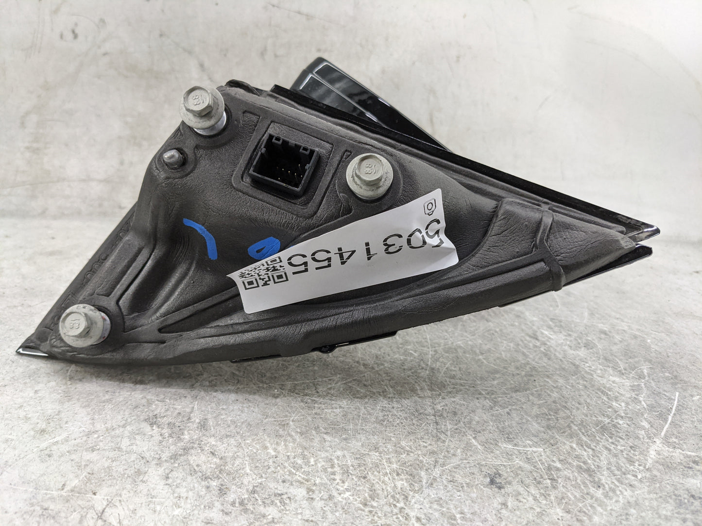 2024 Chevrolet Traverse Driver Side View Mirror - Left Door Mirror OEM Used - Oemusedautoparts1.com