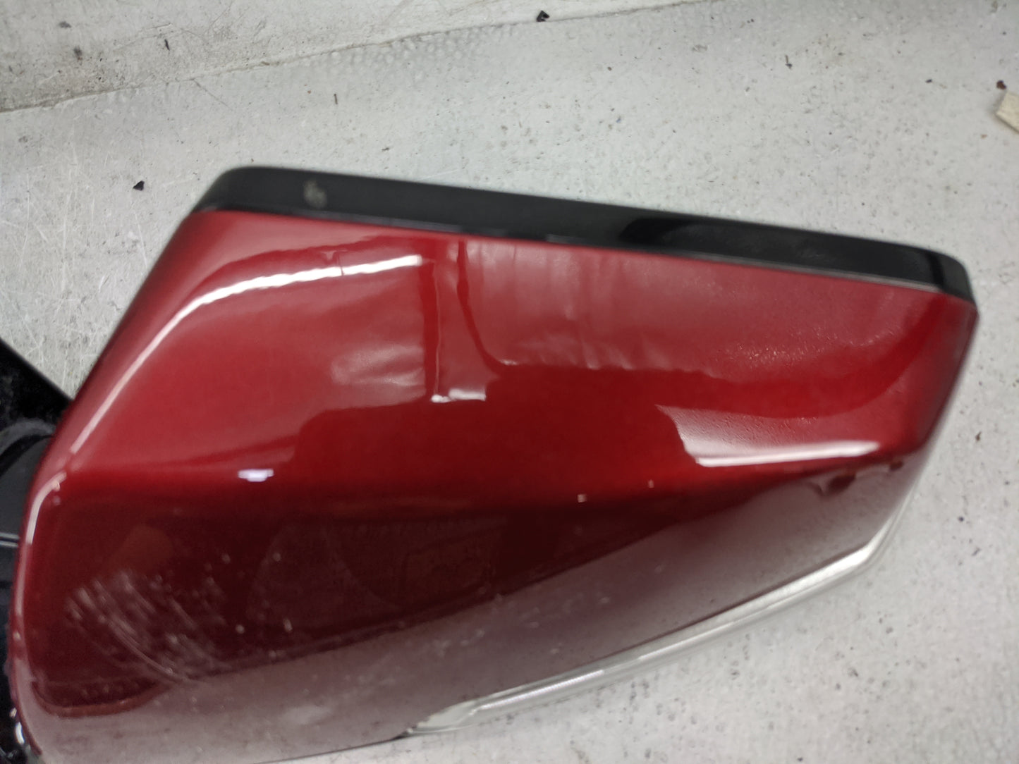 2024 Chevrolet Traverse Driver Side View Mirror - Left Door Mirror OEM Used - Oemusedautoparts1.com