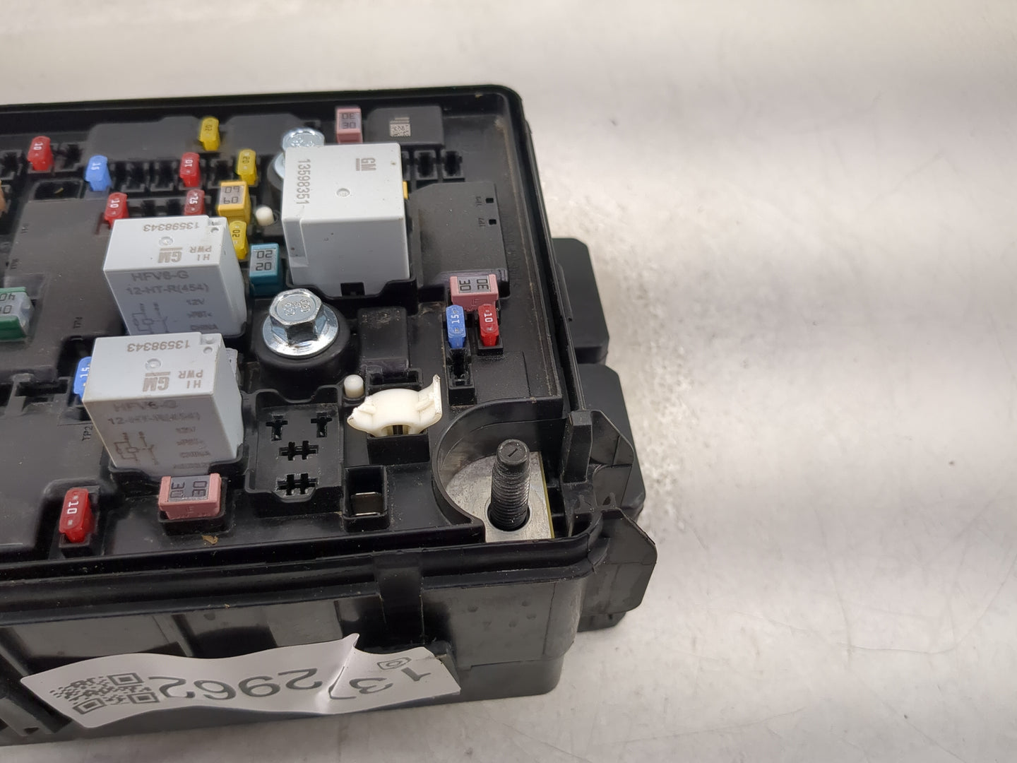 2024 Chevrolet Trax Fusebox Fuse Box Panel Relay Module P/N:42887406 Fits OEM Used Auto Parts - Oemusedautoparts1.com