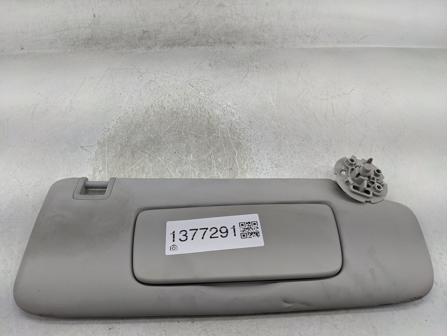 2024 Chevrolet Trax Sun Visor Shade Replacement Passenger Right Mirror Fits OEM Used Auto Parts - Oemusedautoparts1.com
