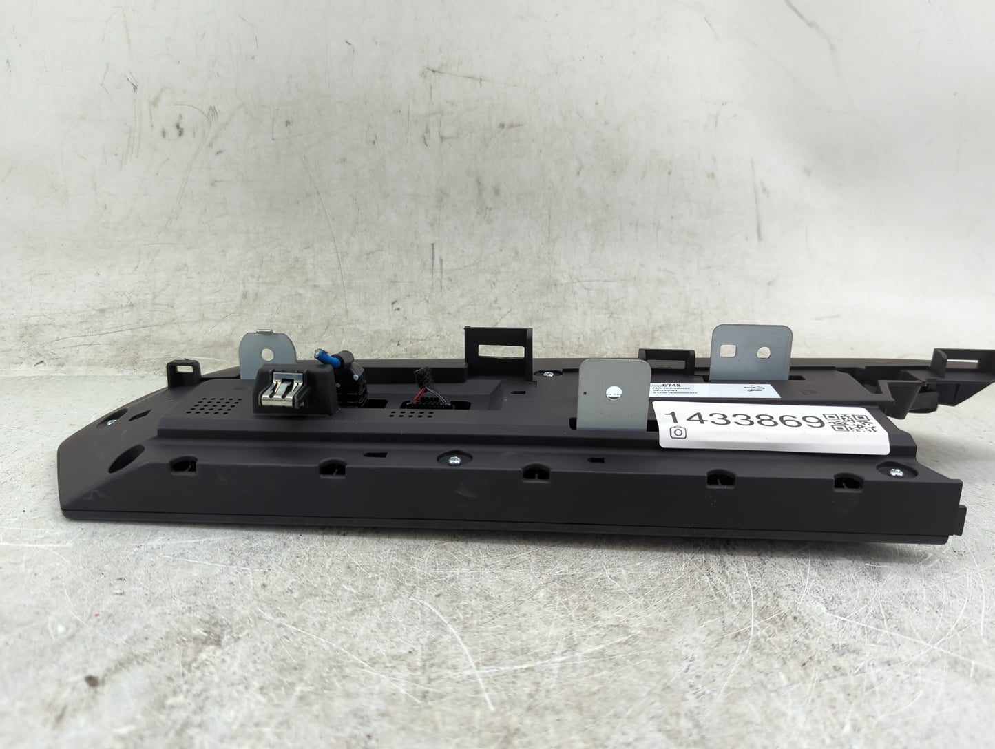 2024 Chevrolet Trax Information Display Screen Black - Oemusedautoparts1.com