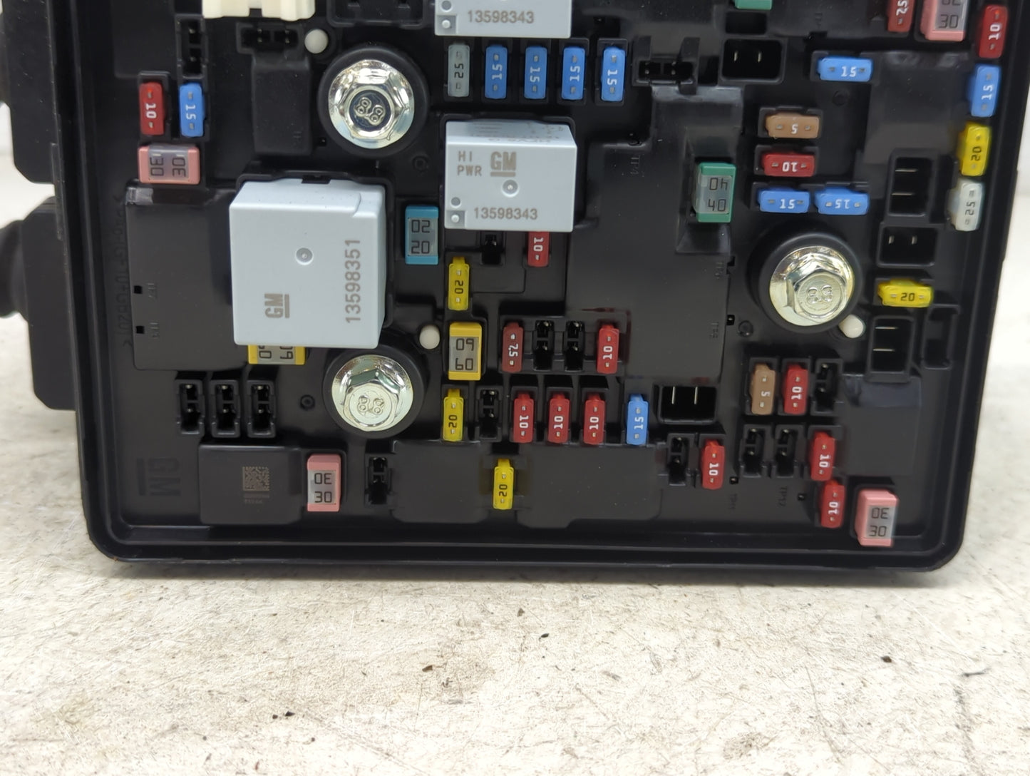 2024 Chevrolet Trax Fusebox Fuse Box Panel Relay Module P/N:42833151 13598343, 13598351 Fits OEM Used Auto Parts - Oemusedau