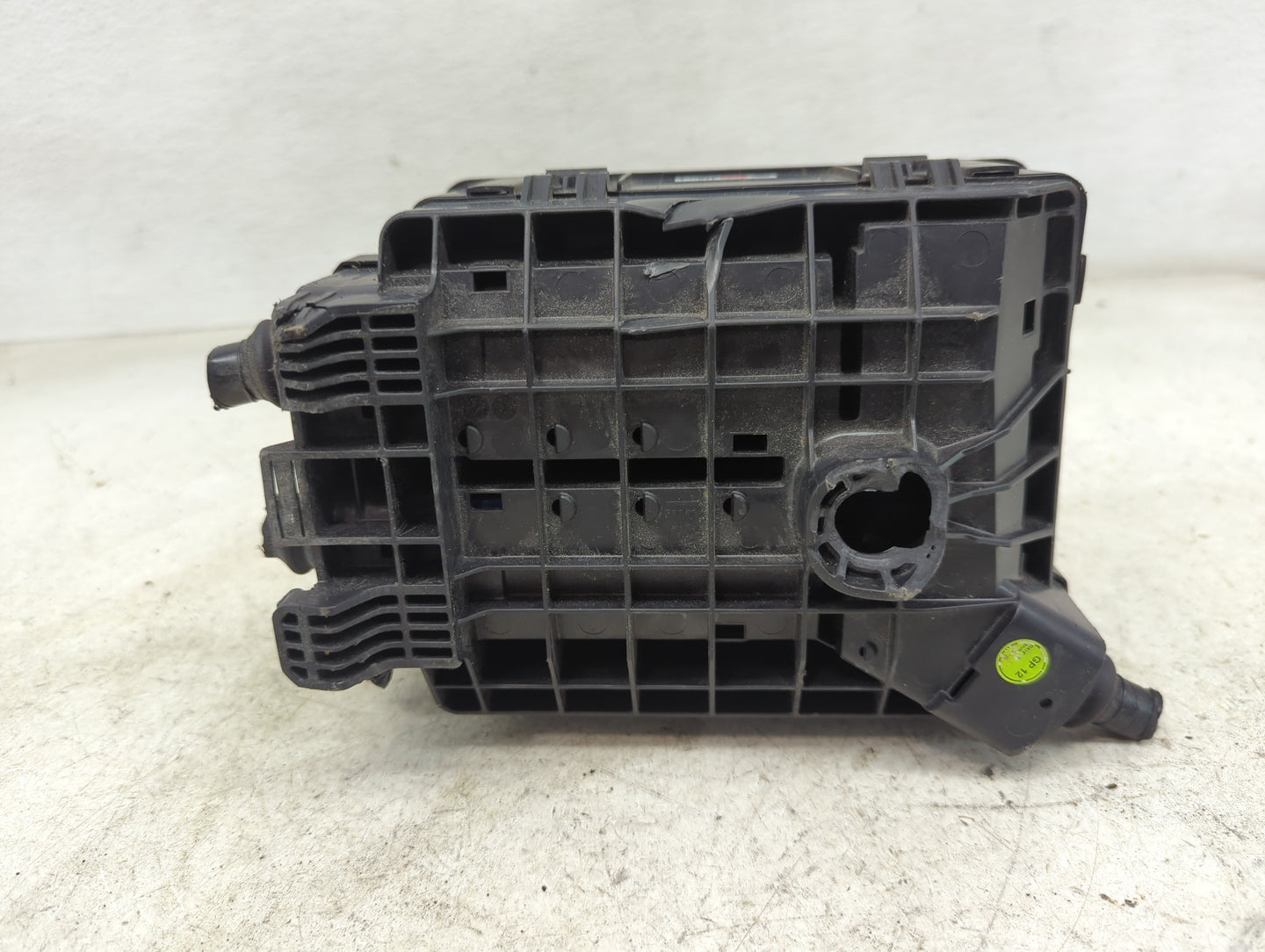 2024 Chevrolet Trax Fusebox Fuse Box Panel Relay Module P/N:42833151 13598343, 13598351 Fits OEM Used Auto Parts - Oemusedau