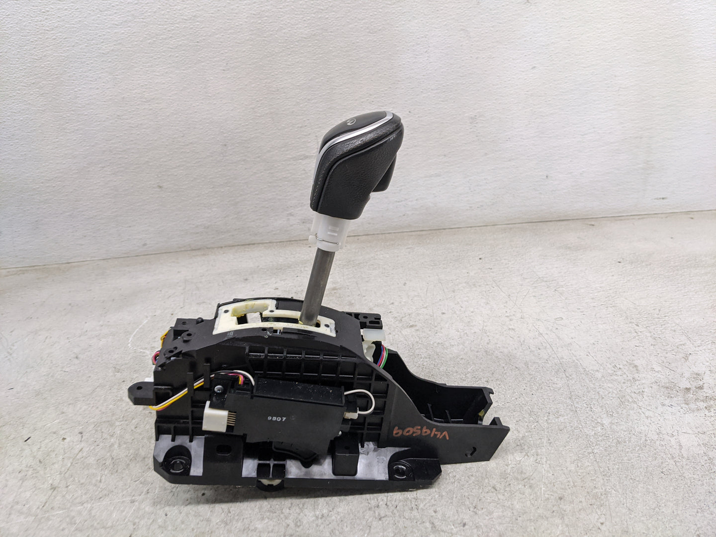 2024 Chevrolet Trax Floor Console Assembly Shifter - Oemusedautoparts1.com