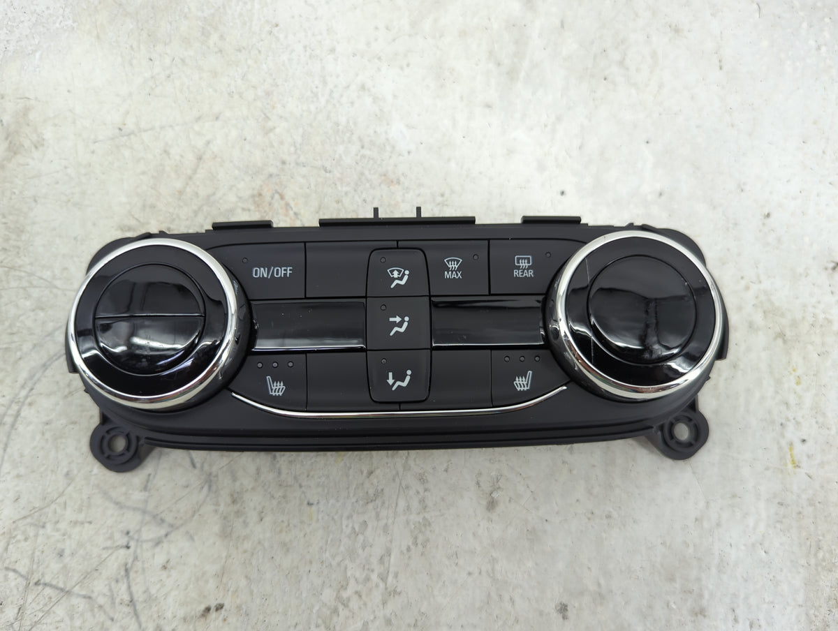2024 Chevrolet Trax Climate Control Module Temperature AC/Heater Replacement Fits Fits 2021 2022 OEM Used Auto Parts - Oemus
