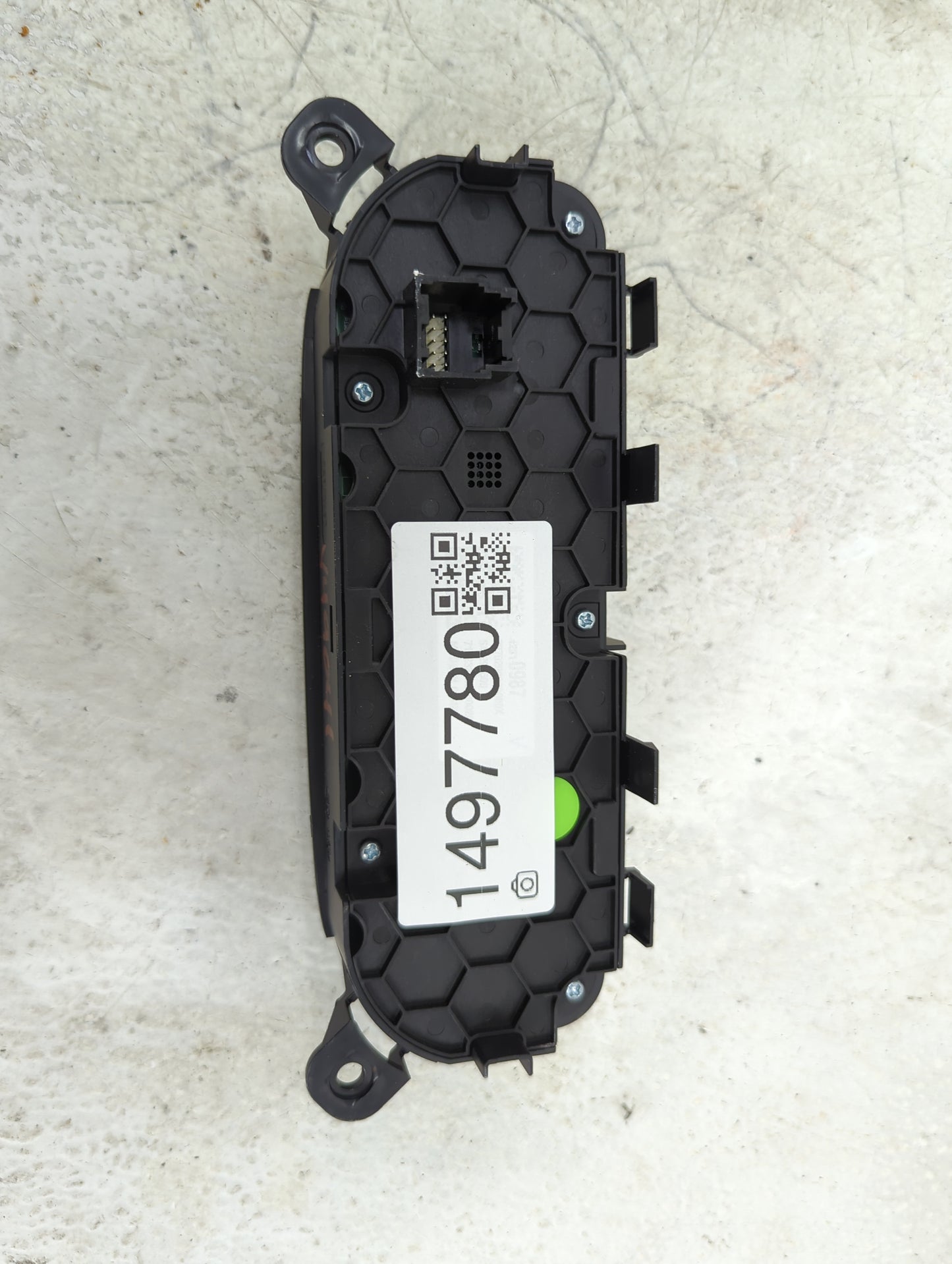 2024 Chevrolet Trax Climate Control Module Temperature AC/Heater Replacement Fits Fits 2021 2022 OEM Used Auto Parts - Oemus