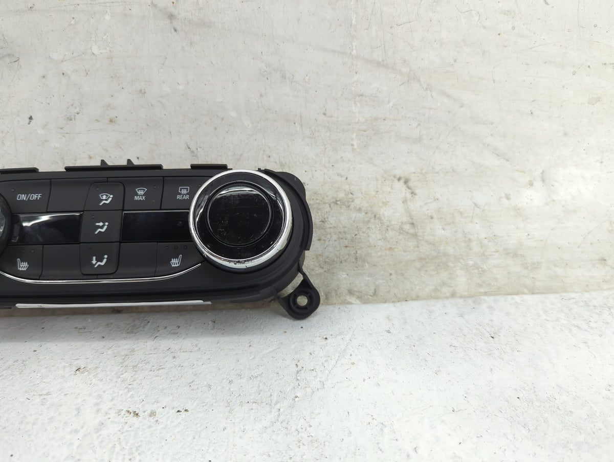 2024 Chevrolet Trax Climate Control Module Temperature AC/Heater Replacement P/N:42854938 7370200000000X Fits Fits 2021 2022