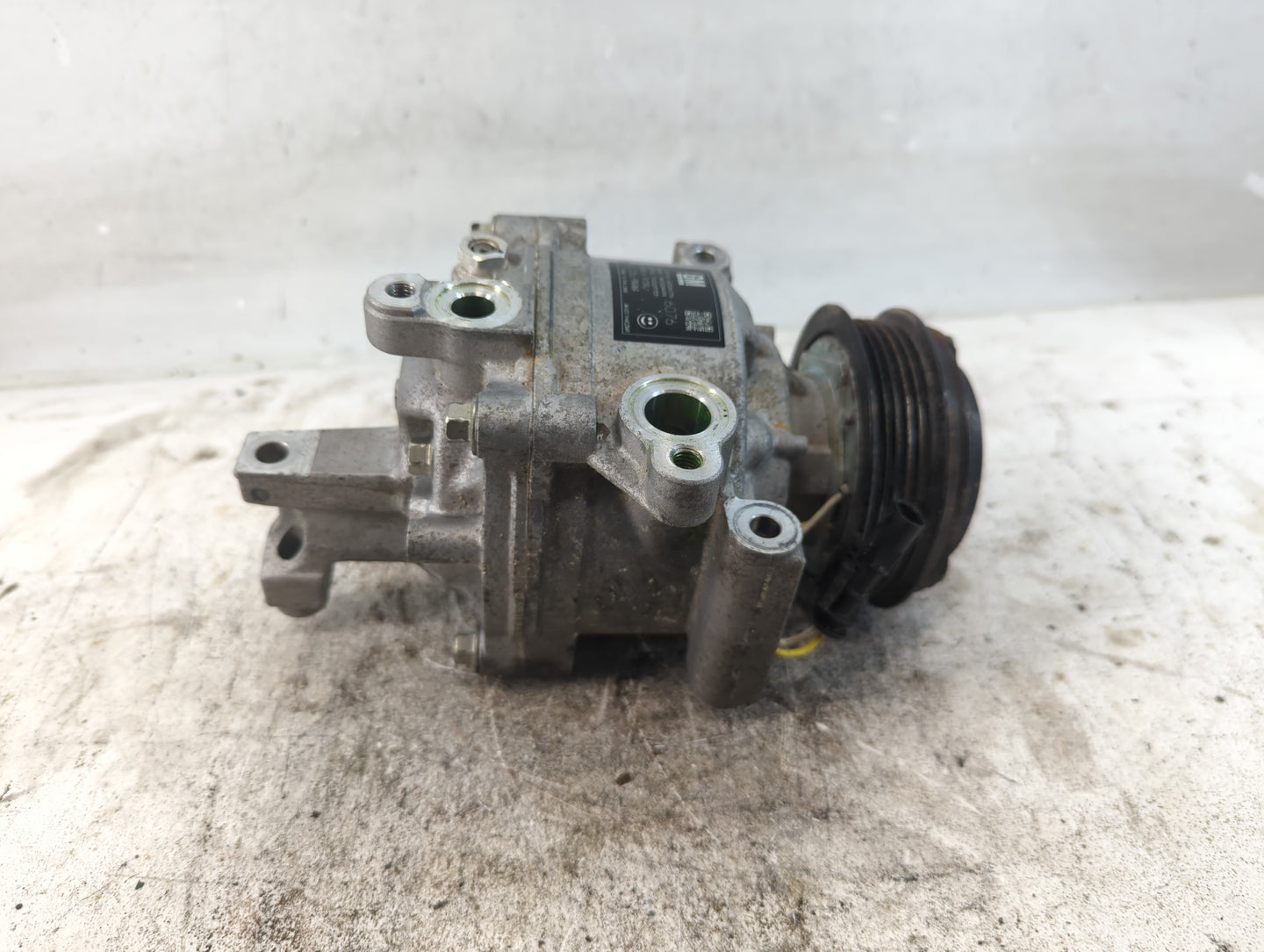 Chevrolet Trax Air Conditioning A/c Ac Compressor Oem - Oemusedautoparts1.com