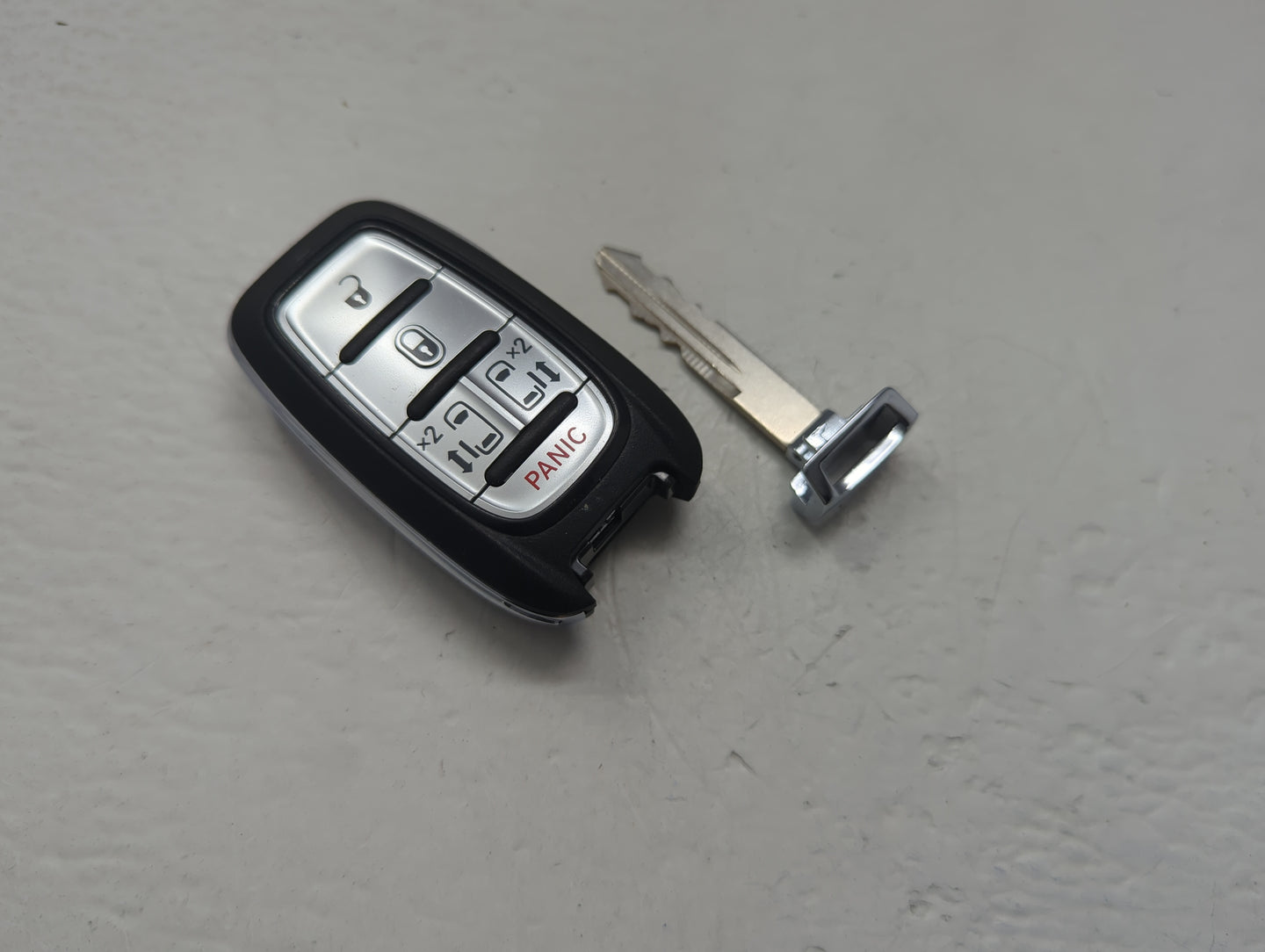 Chrysler Pacifica Keyless Entry Remote Fob M3N-97395900 68241533 AB-AD 5 buttons - Oemusedautoparts1.com