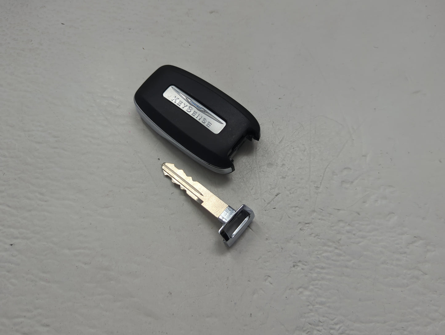 Chrysler Pacifica Keyless Entry Remote Fob M3N-97395900 68241533 AB-AD 5 buttons - Oemusedautoparts1.com