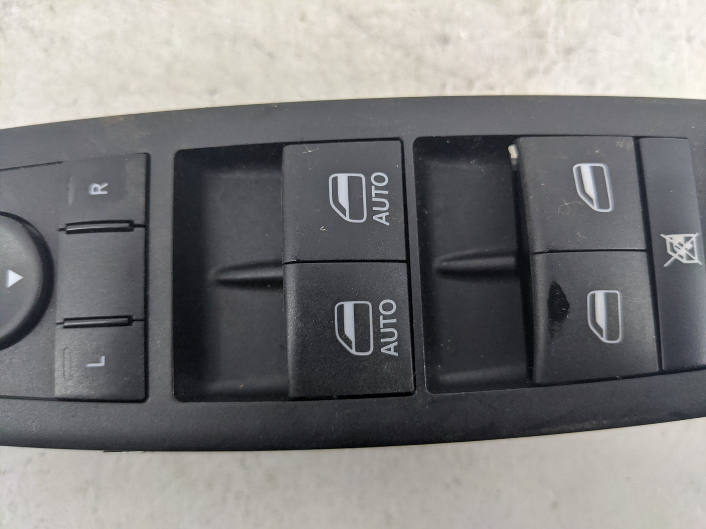2022 Dodge Durango Master Power Window Switch Replacement Driver Side Left P/N:68590590AA 10530683, 86390B Fits OEM Used Aut