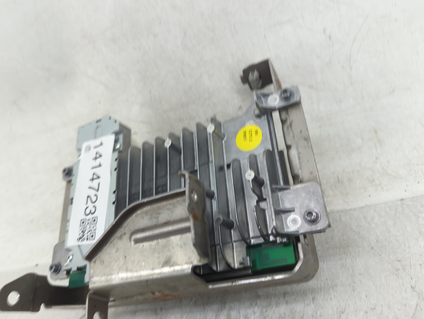 2024 Dodge Hornet Radio AM FM Cd Player Receiver Replacement P/N:68517287 89L4446F, 2AHPN-BE2887, 6434C-BE2887 Fits OEM Used