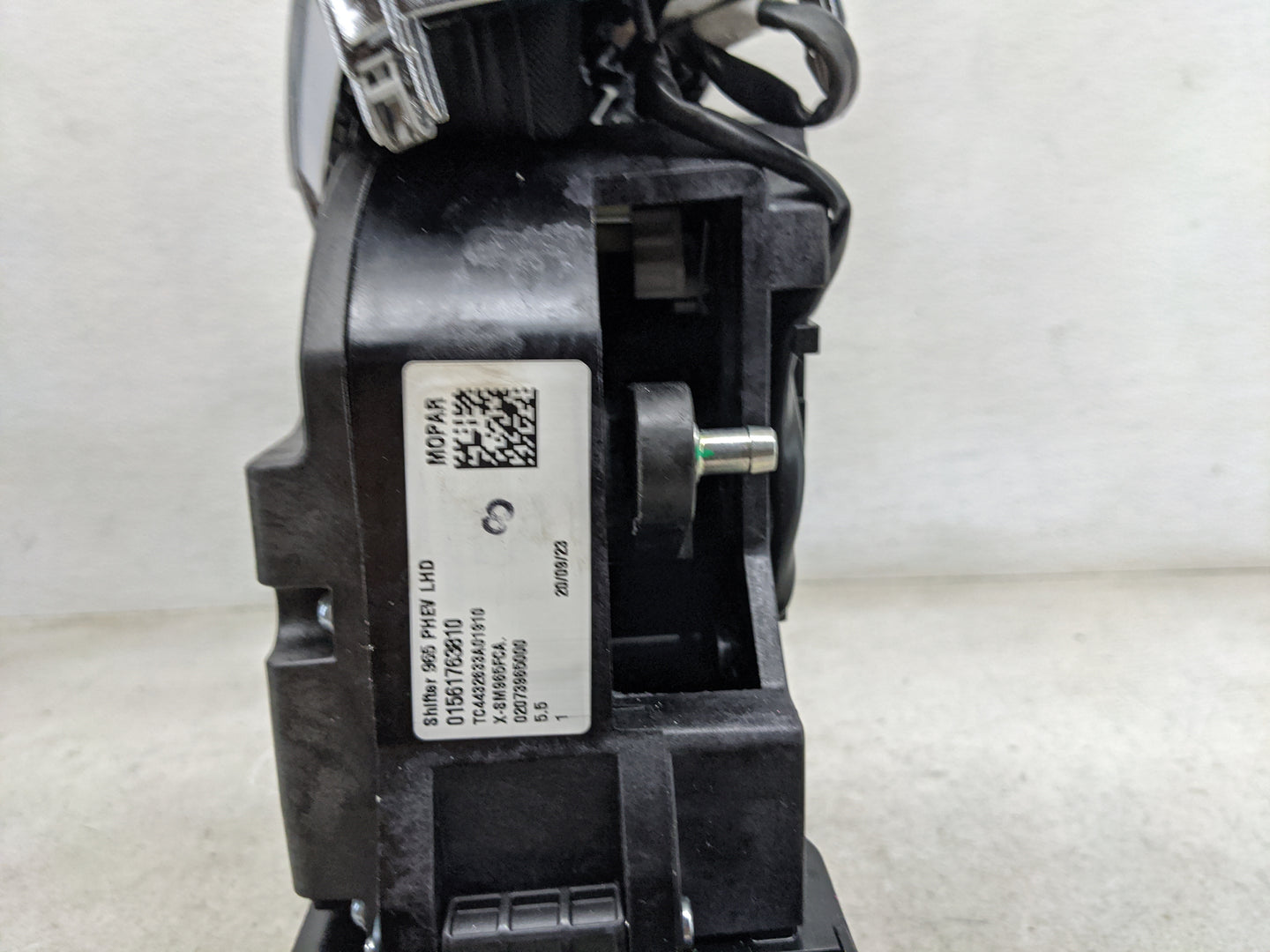 2024 Dodge Hornet Floor Console Assembly Shifter Black - Oemusedautoparts1.com