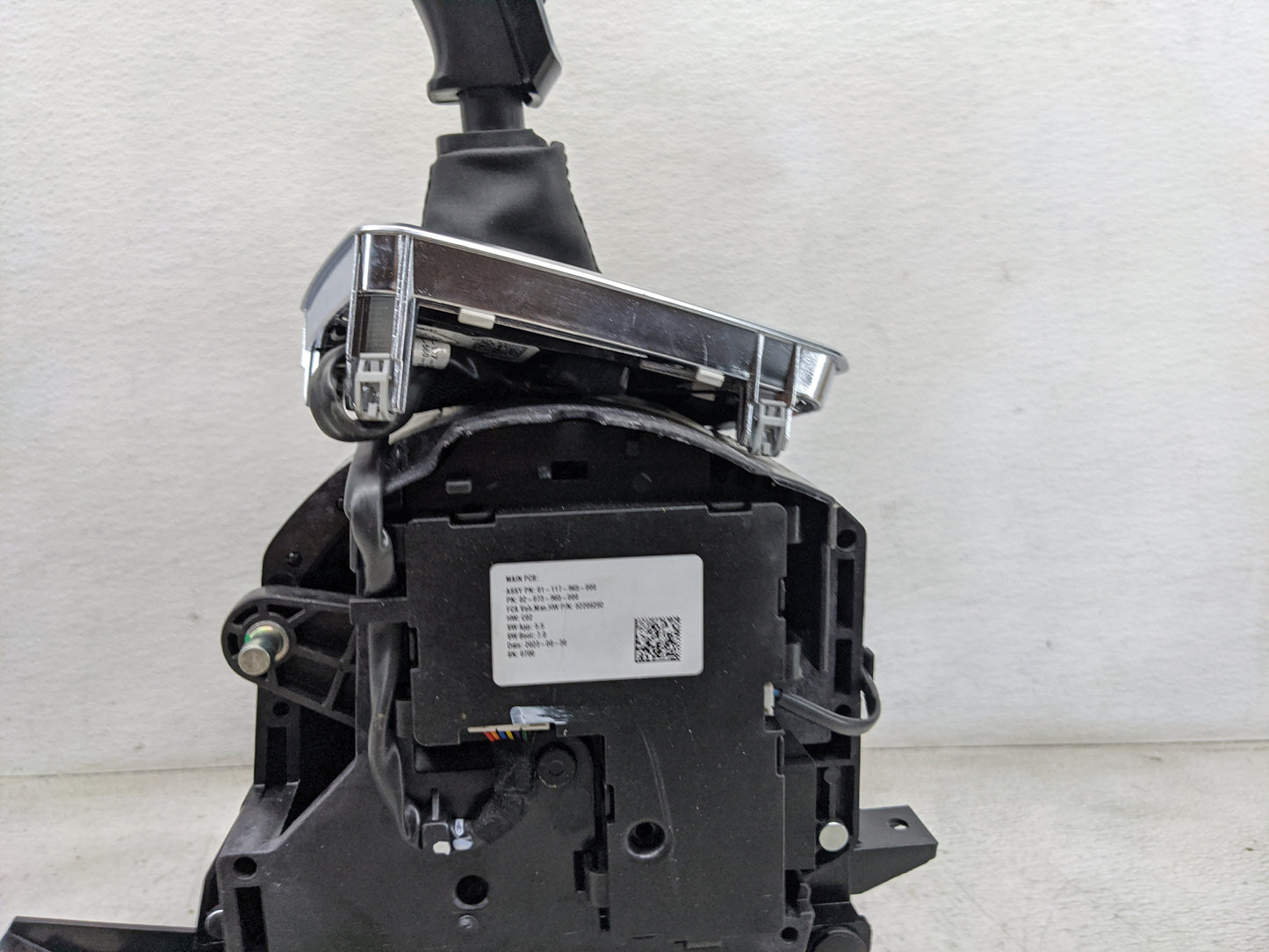 2024 Dodge Hornet Floor Console Assembly Shifter Black - Oemusedautoparts1.com