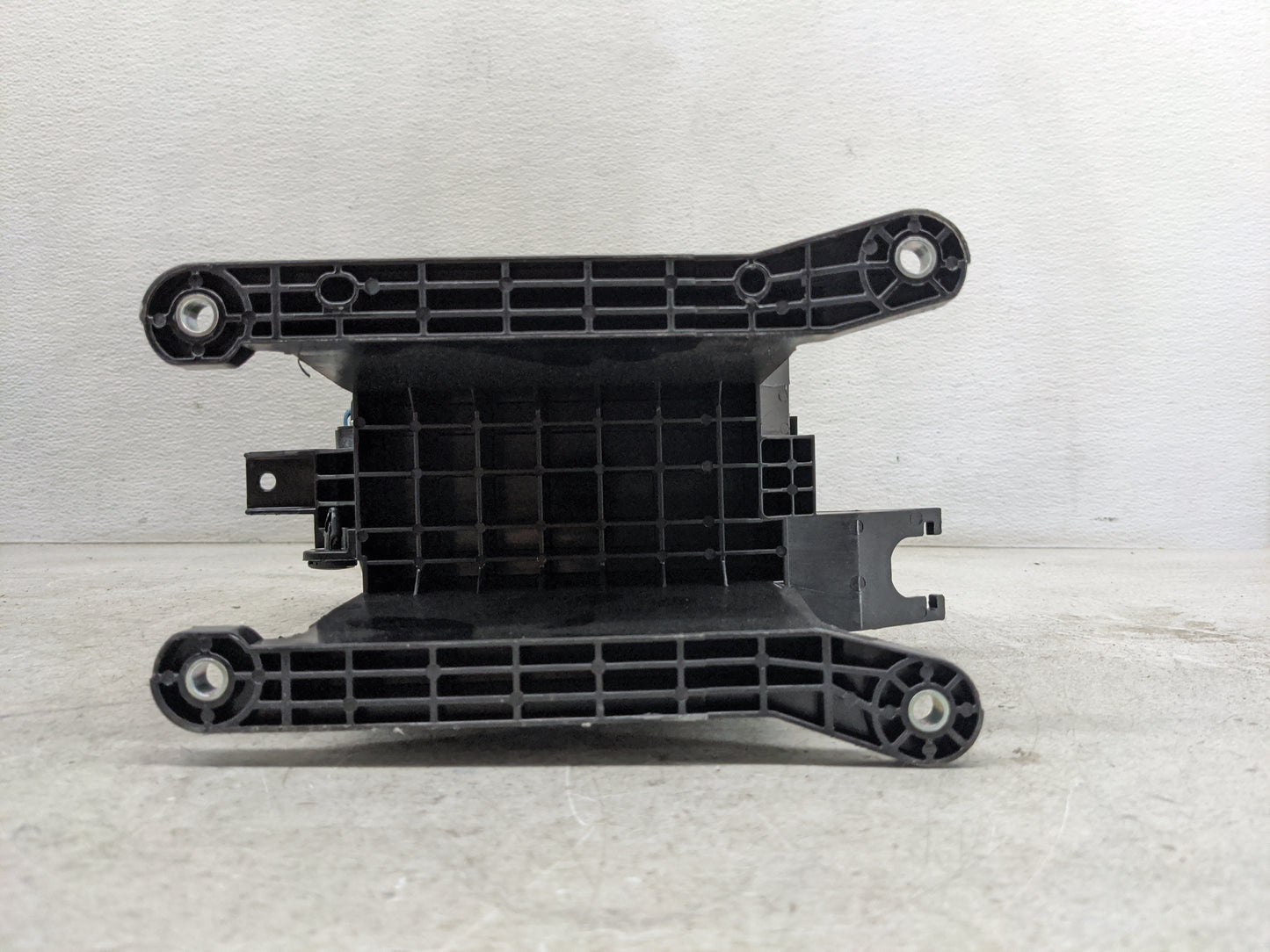 2024 Dodge Hornet Floor Console Assembly Shifter Black - Oemusedautoparts1.com