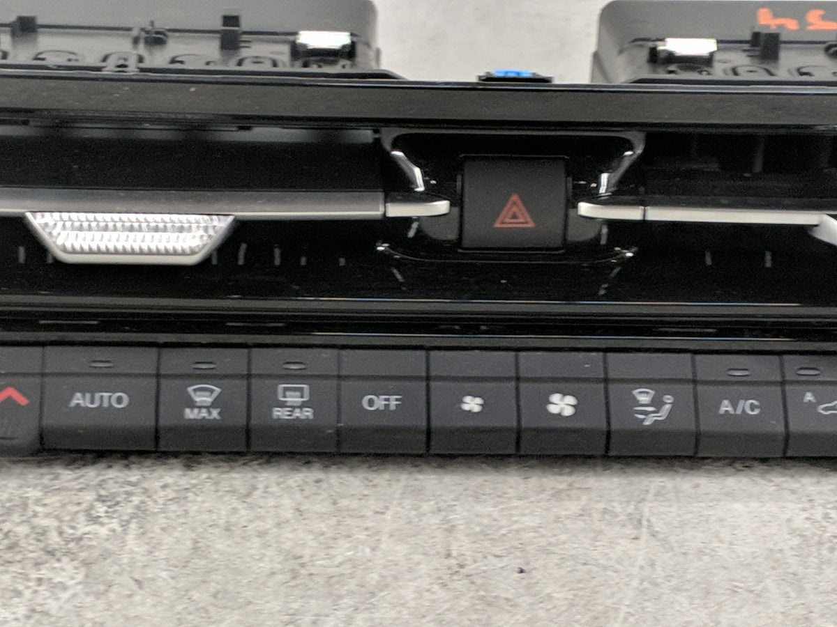 2024 Dodge Hornet Climate Control Module Temperature AC/Heater Replacement P/N:12449 00102 01561716810 Fits OEM Used Auto Pa
