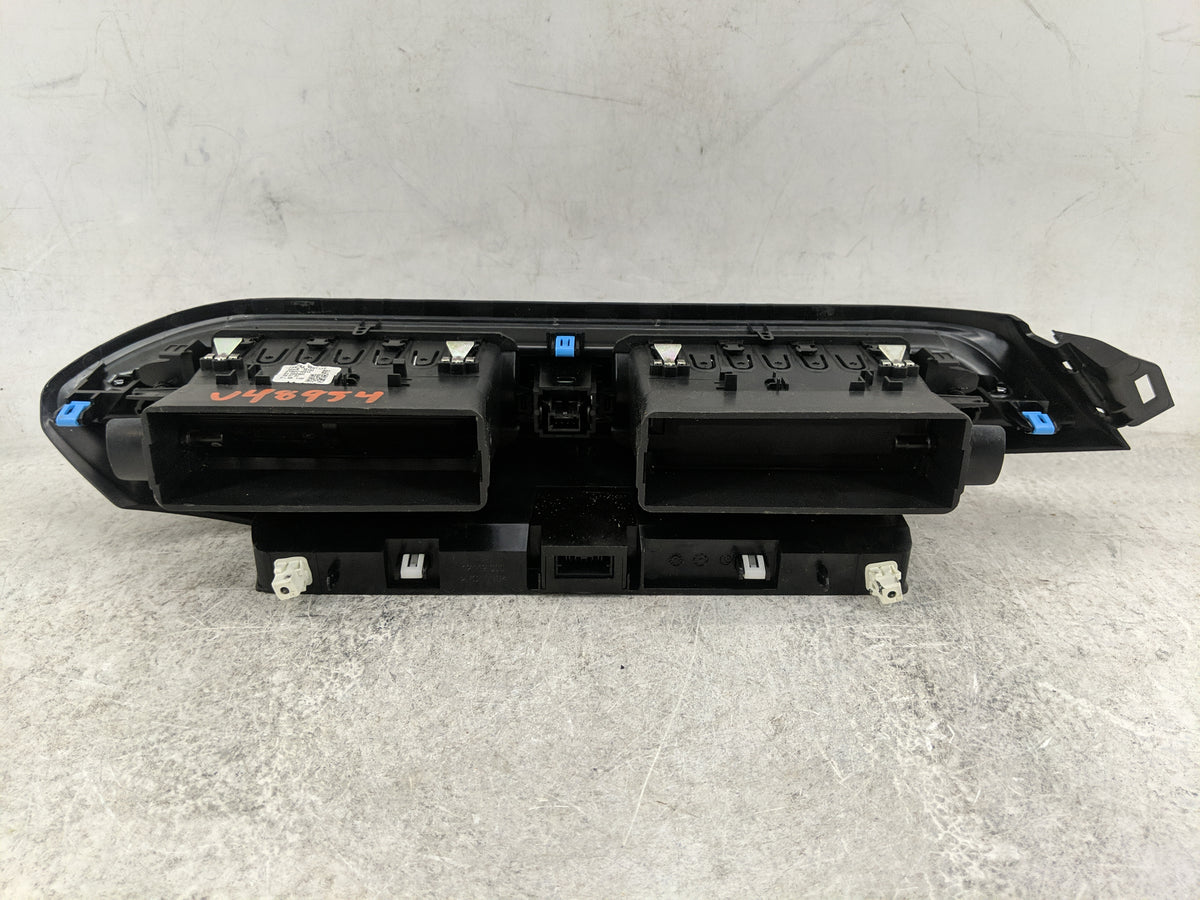 2024 Dodge Hornet Climate Control Module Temperature AC/Heater Replacement P/N:12449 00102 01561716810 Fits OEM Used Auto Pa