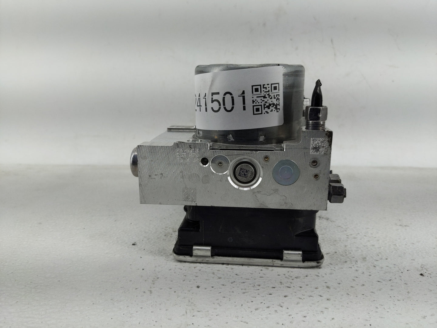 2024 Dodge Ram 1500 ABS Pump Control Module Replacement P/N:68548899AB Fits Fits 2019 2020 2021 2022 OEM Used Auto Parts - O