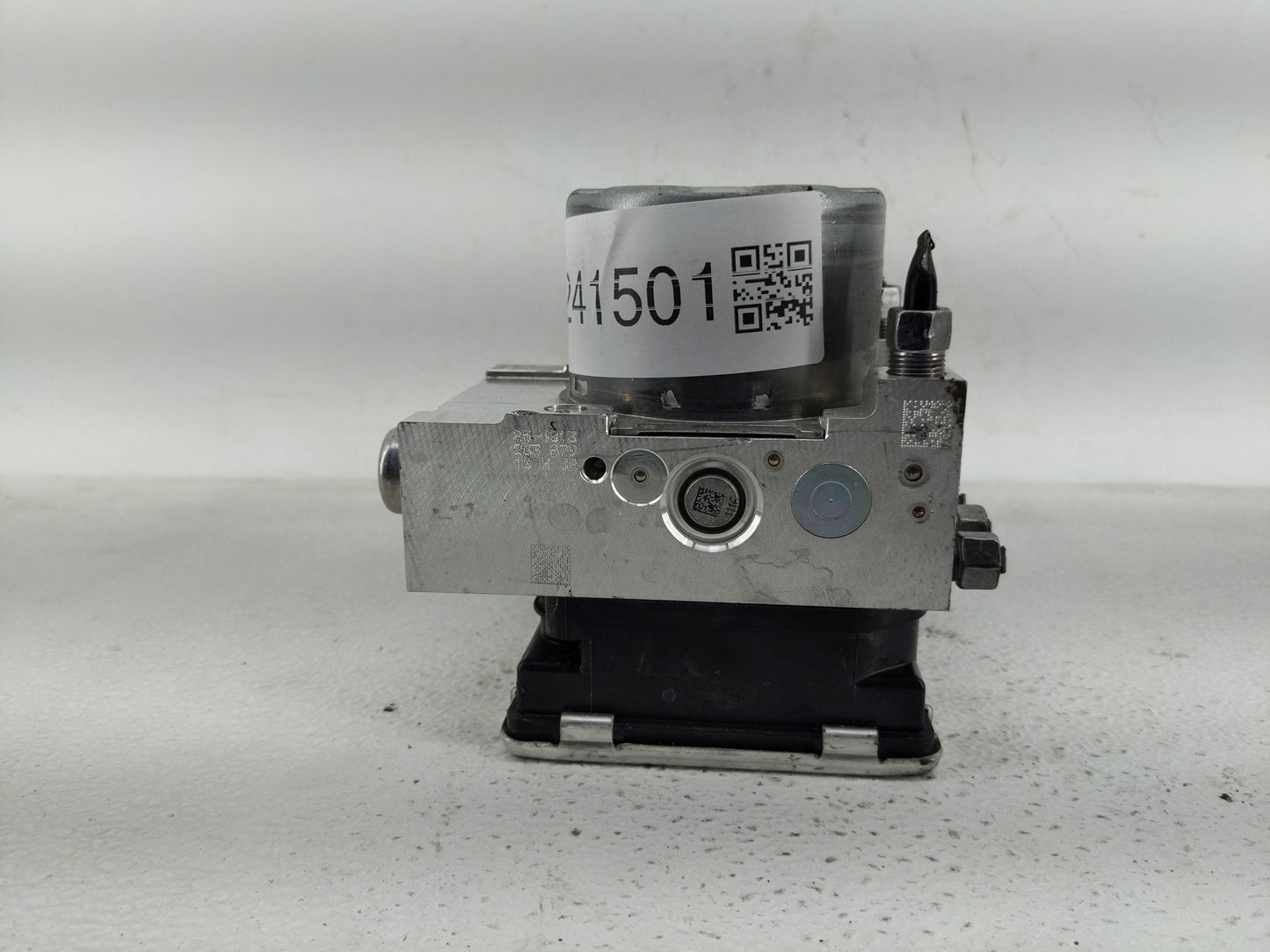 2024 Dodge Ram 1500 ABS Pump Control Module Replacement P/N:68548899AB Fits Fits 2019 2020 2021 2022 OEM Used Auto Parts - O