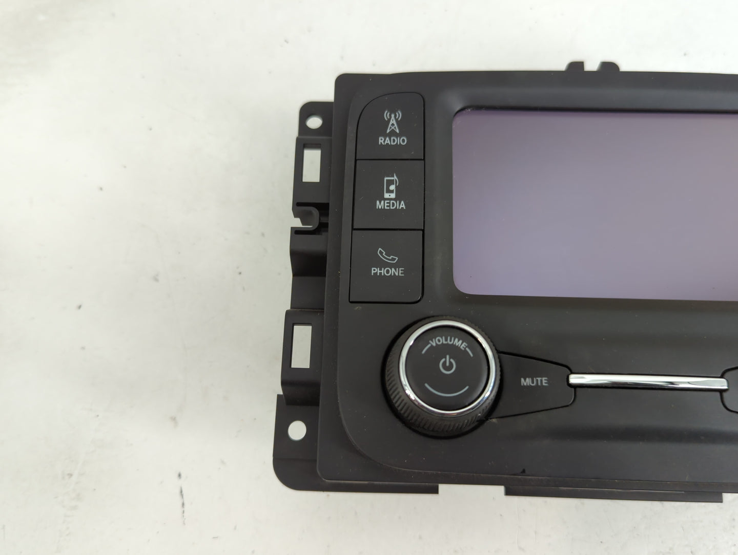 2024 Dodge Ram 1500 Radio AM FM Cd Player Receiver Replacement P/N:68575673AA Fits Fits 2022 OEM Used Auto Parts - Oemusedau
