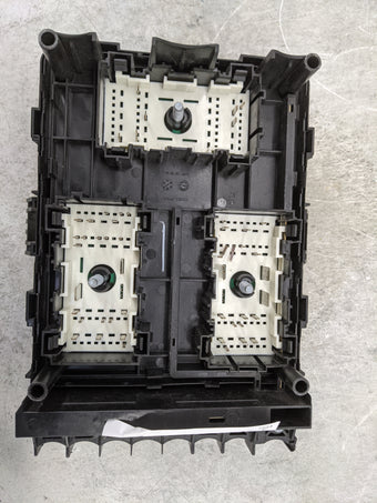 compare product 2024 Dodge Ram 1500 Fusebox Fuse Box Panel Relay Module P/N:68467638AA 13748474, 13748475, 13814412 Fits OEM Used Auto Parts